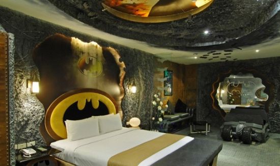 batman_room_in_eden_motel_taiwan_gev1d
